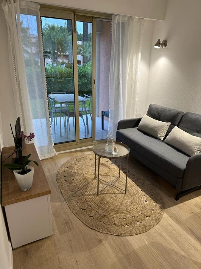 Appartement Avec Piscine 5 Min A Pieds Des Plages Vallauris Luaran gambar